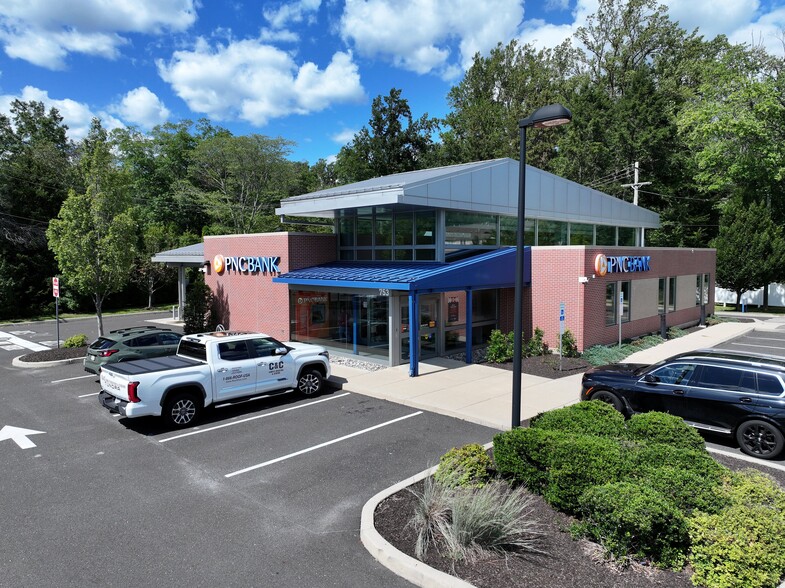753 E County Line Rd, Warminster, PA for sale - Building Photo - Image 1 of 5