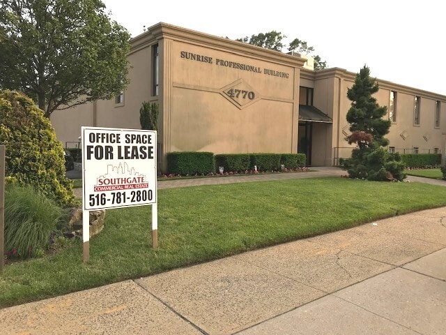 4770 Sunrise Hwy, Massapequa Park, NY for lease Primary Photo- Image 1 of 3