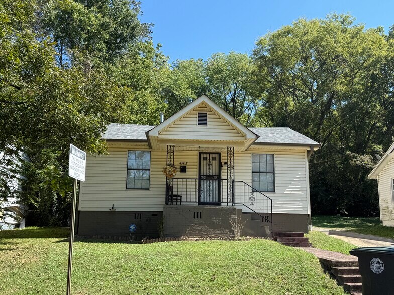 4705 40th Pl N, Birmingham, AL à vendre - Photo principale - Image 1 de 1