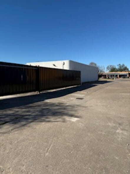 8535 Bellfort Ave, Houston, TX for lease - Building Photo - Image 2 of 3