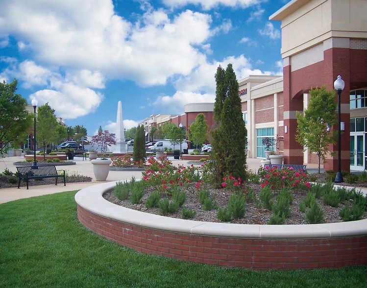 1622-1628 Highwoods Blvd, Greensboro, NC à louer - Photo du bâtiment - Image 1 de 5