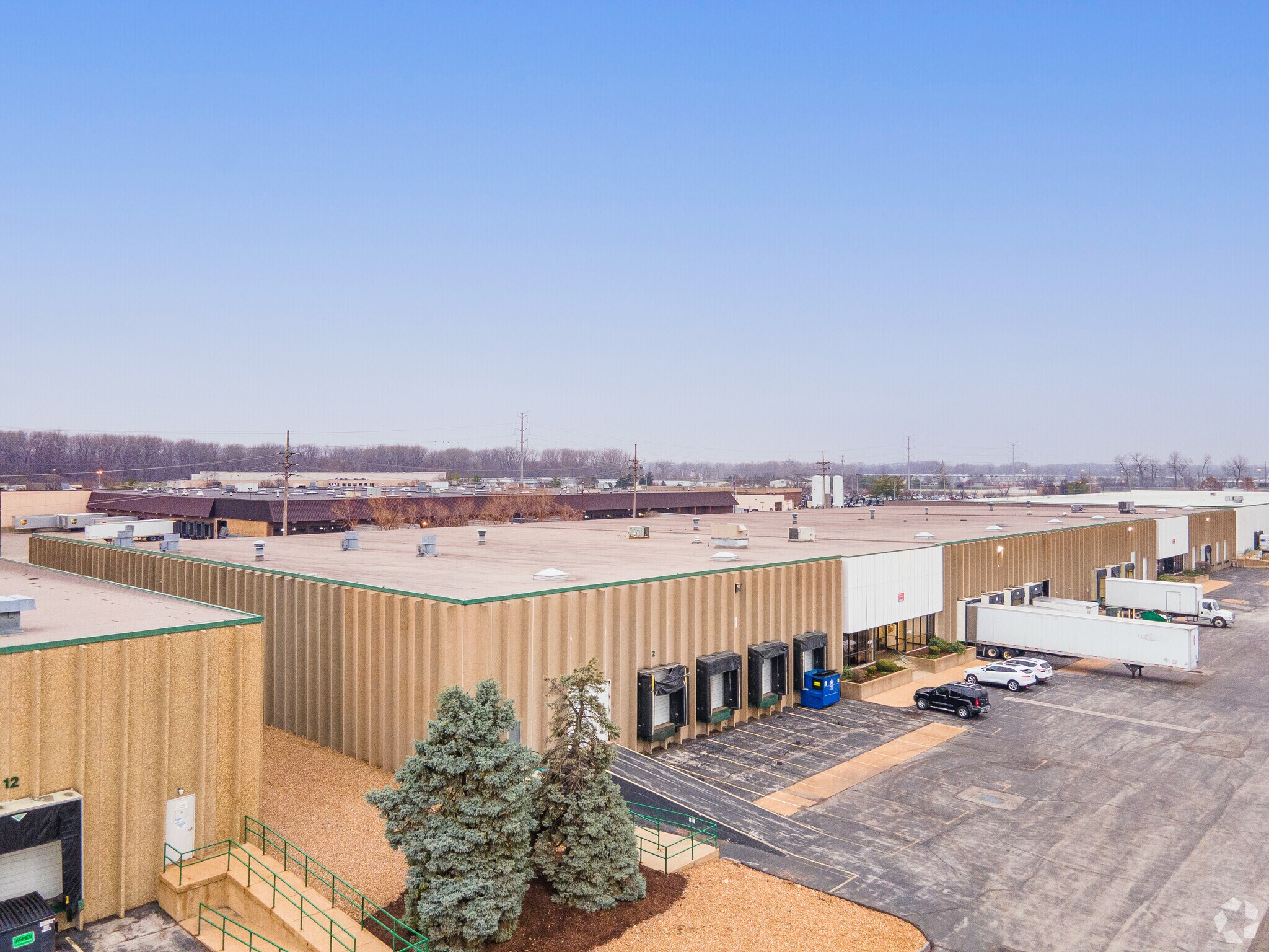 4341-4349 Green Ash Dr, Earth City, MO à louer Photo principale- Image 1 de 8
