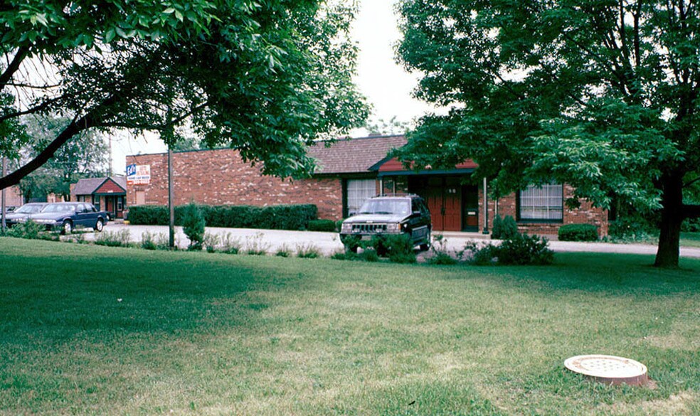 1405-1409 Wright Blvd, Schaumburg, IL à louer - Photo principale - Image 1 de 6