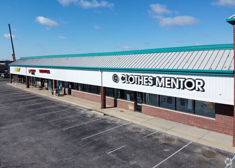 9235-9251 E 141st St, Fishers, IN à louer - Photo du bâtiment - Image 2 de 2