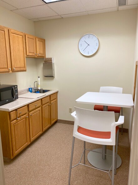 2780 Snelling Ave N, Roseville, MN à louer - Photo intérieure - Image 3 de 38