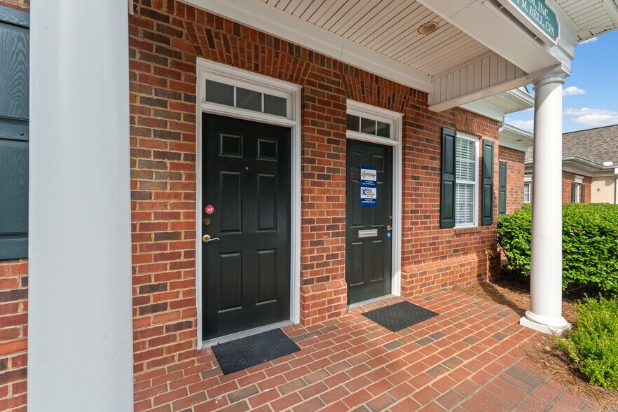 3535 Roswell Rd, Marietta, GA for lease - Building Photo - Image 2 of 19