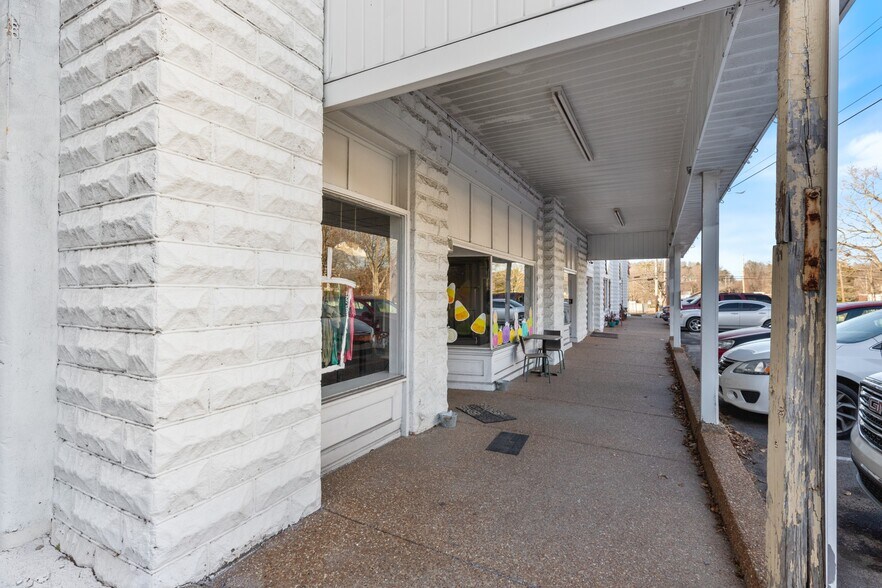 114 N Church St, Waverly, TN à vendre - Photo du bâtiment - Image 2 de 62