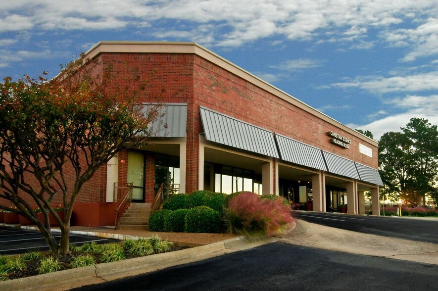 2301 S Broadway, Tyler, TX à louer - Photo du bâtiment - Image 3 de 8