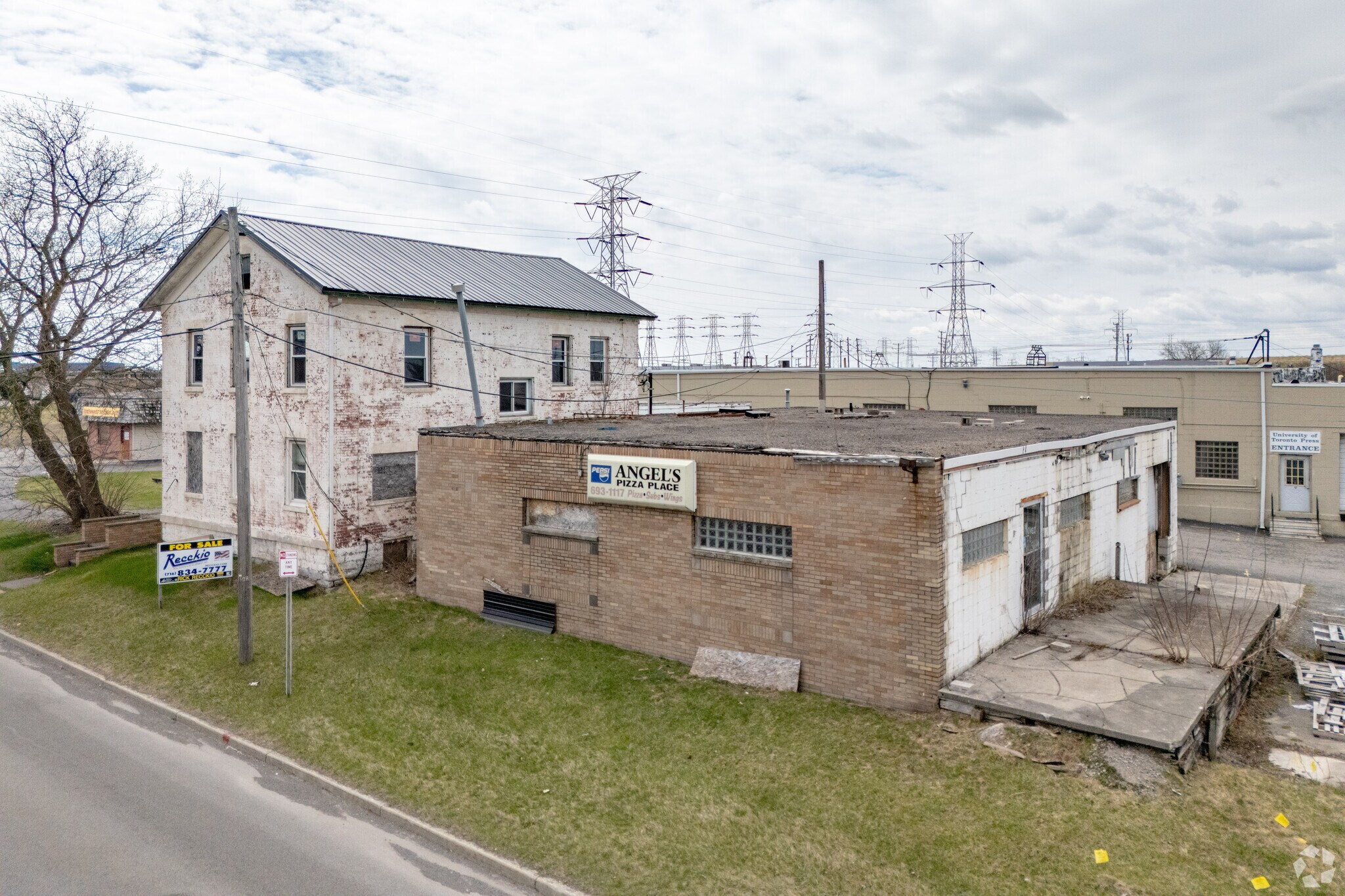 2250-2266 Military Rd, Tonawanda, NY for lease Primary Photo- Image 1 of 23