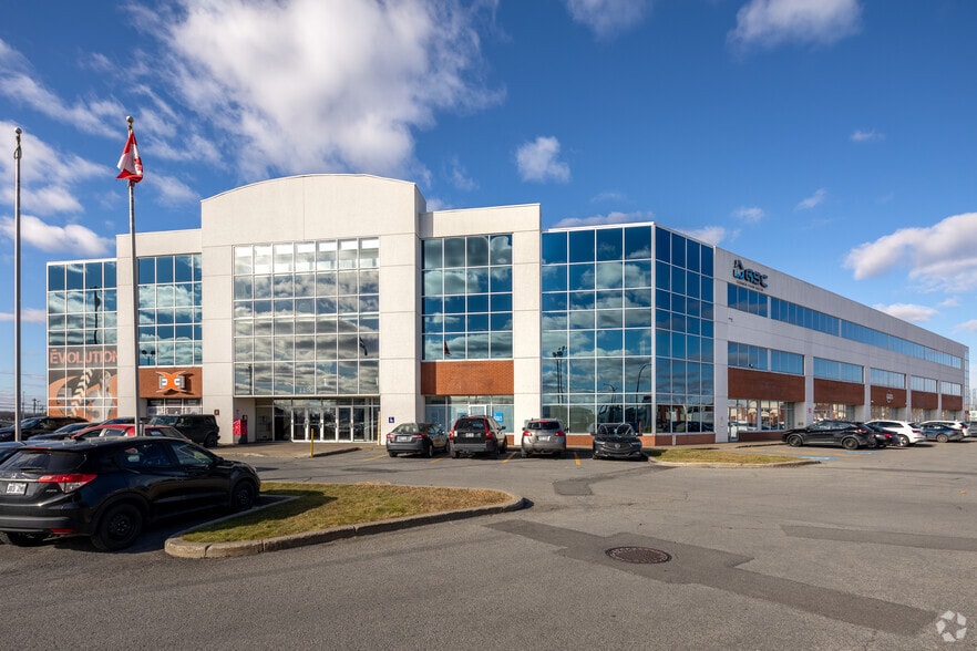 4451-4479 Laval Aut W, Laval, QC for lease - Building Photo - Image 3 of 23