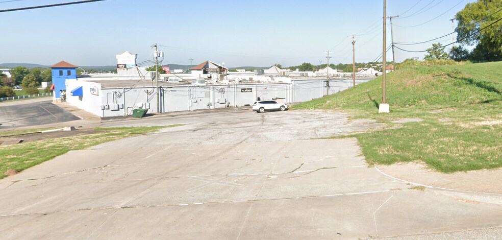N. Adams Rd. & 2nd Street, Sand Springs, OK à vendre - Photo du bâtiment - Image 2 de 4