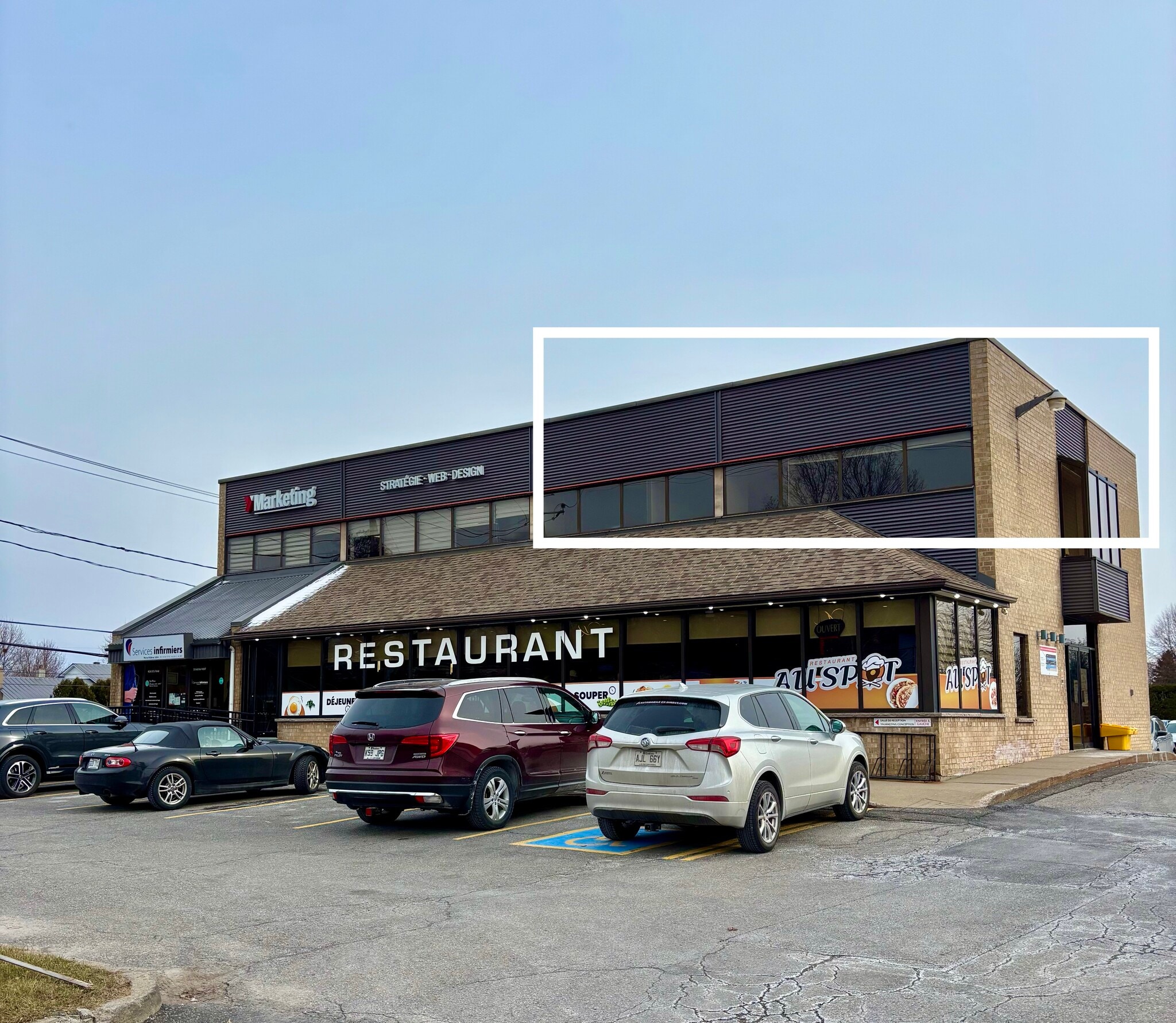 712-714 Saint-Jean-Baptiste Boul, Mercier, QC à louer Photo principale- Image 1 de 2