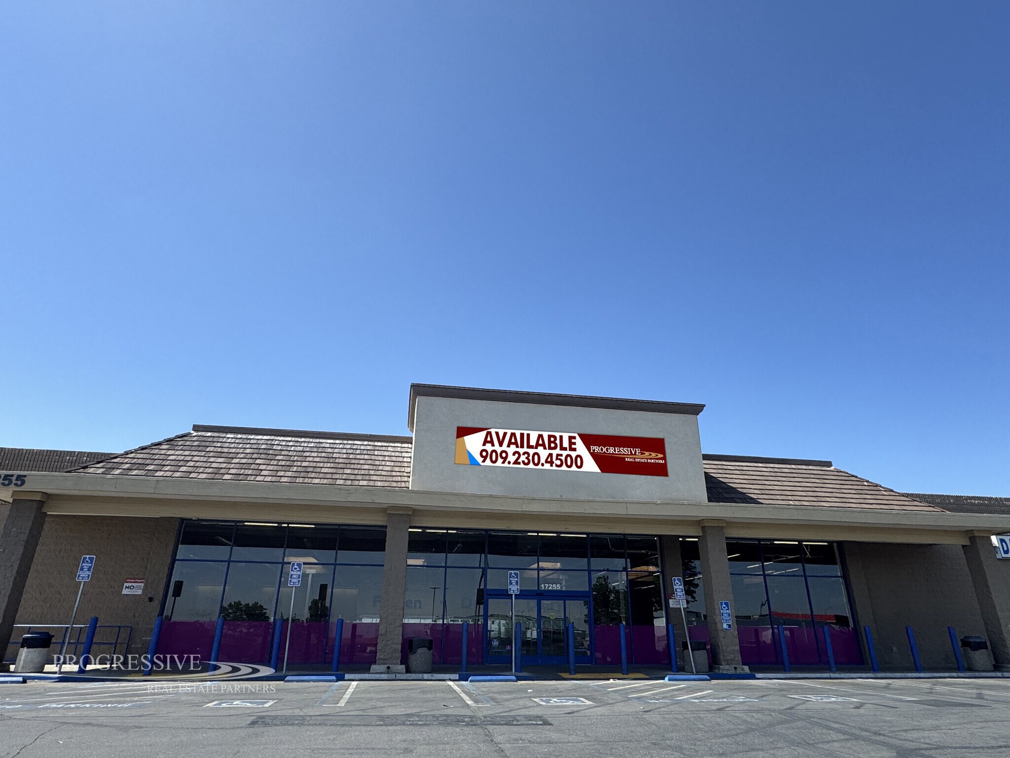 17243-17289 Main St, Hesperia, CA for lease Primary Photo- Image 1 of 7