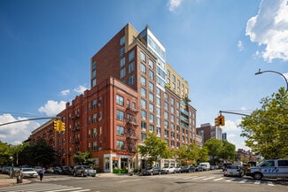Plus de détails pour 2280 Frederick Douglass Blvd, New York, NY - Commerce de détail à louer