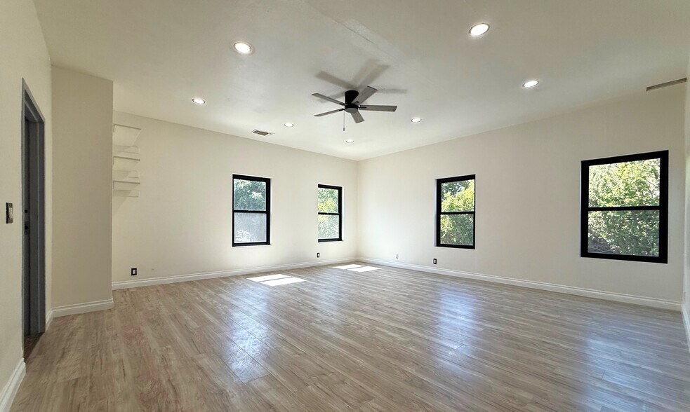 8865 Morro Rd, Atascadero, CA à louer - Photo du bâtiment - Image 3 de 4
