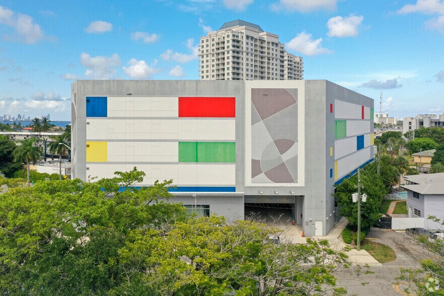 1100 NE 79th St, Miami, FL à louer - Photo du bâtiment - Image 3 de 6
