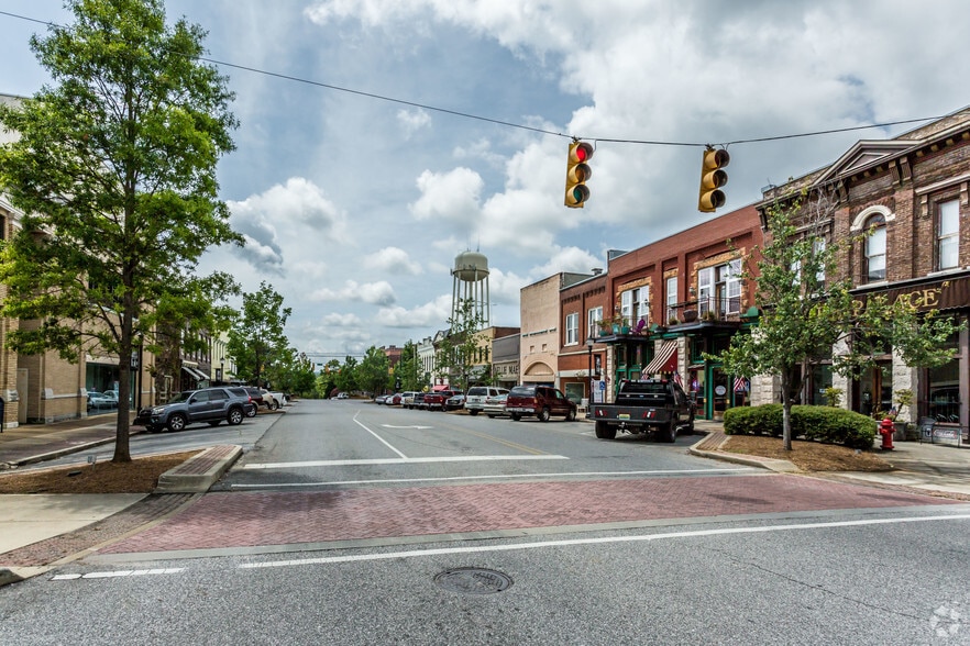116 S Main St, Tuscumbia, AL à louer - Photo du bâtiment - Image 3 de 3