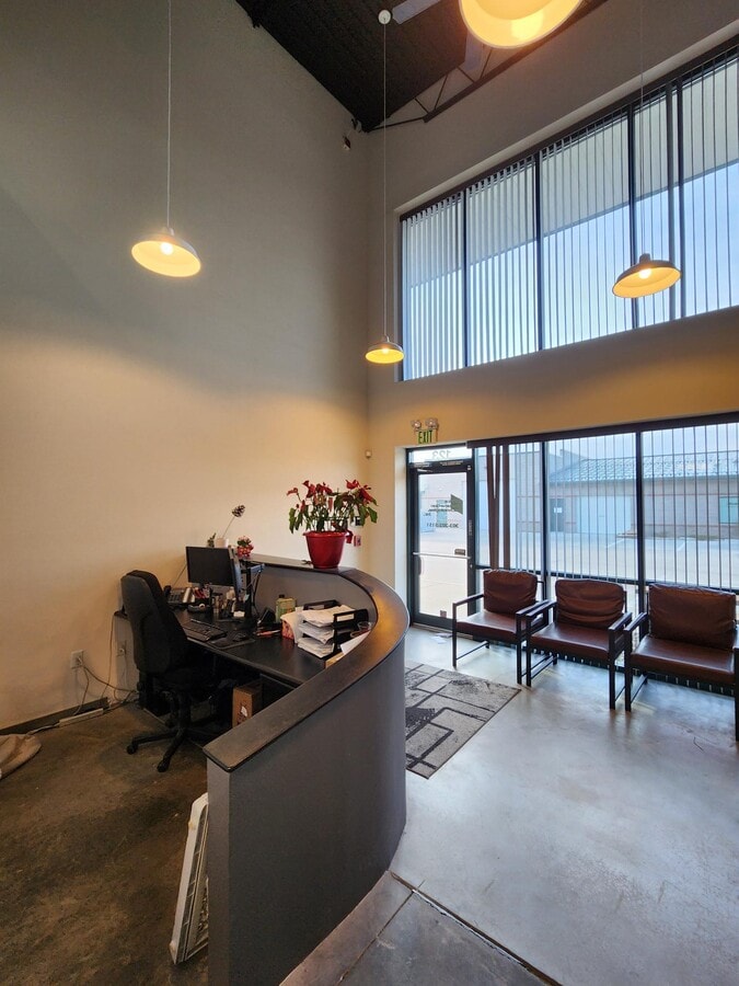 11919 W I-70 N, Wheat Ridge, CO 80033 - Unité 123 - - Photo intérieure - Image 1 of 23