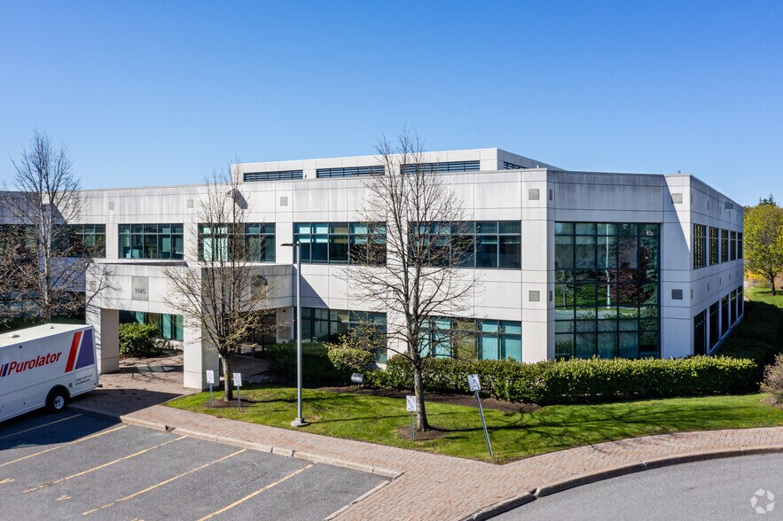 1145 Innovation Dr, Ottawa, ON à vendre - Photo du bâtiment - Image 1 de 1