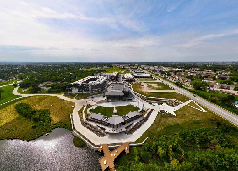 La Vista City Centre, La Vista, NE à louer - Photo du bâtiment - Image 3 de 28