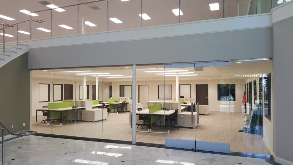 13825-13827 Benson Ave, Chino, CA à louer - Photo intérieure - Image 3 de 7