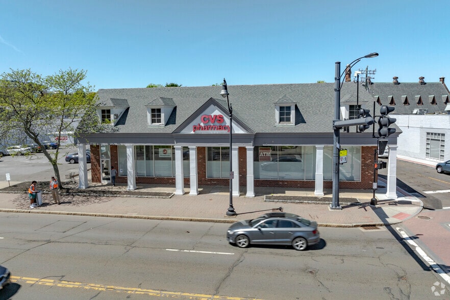 694-696 West Ave, Norwalk, CT for lease - Primary Photo - Image 1 of 9