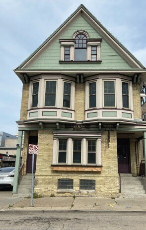 738-740 N James Lovell St, Milwaukee, WI à vendre Photo du bâtiment- Image 1 de 9