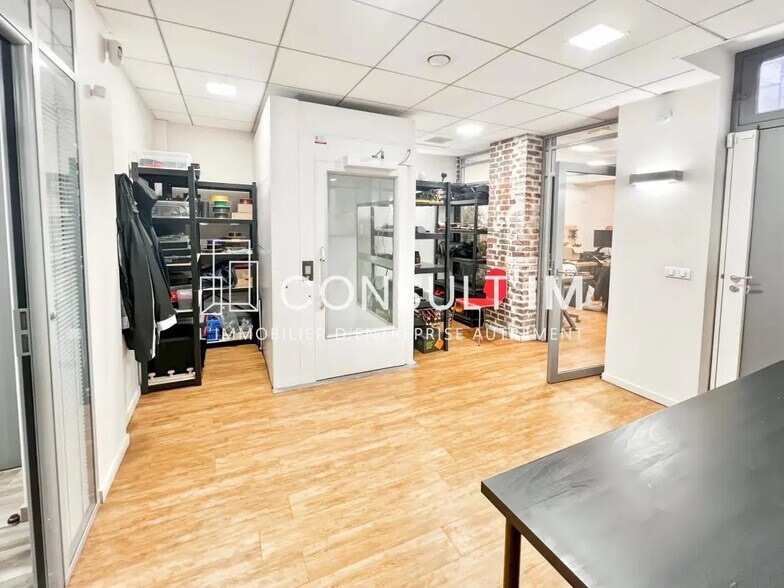 Bureau dans Paris à vendre - Photo du bâtiment - Image 3 de 9