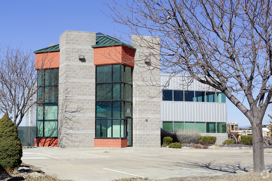 69 Mission Dr, Pueblo, CO à vendre - Photo du bâtiment - Image 2 de 2