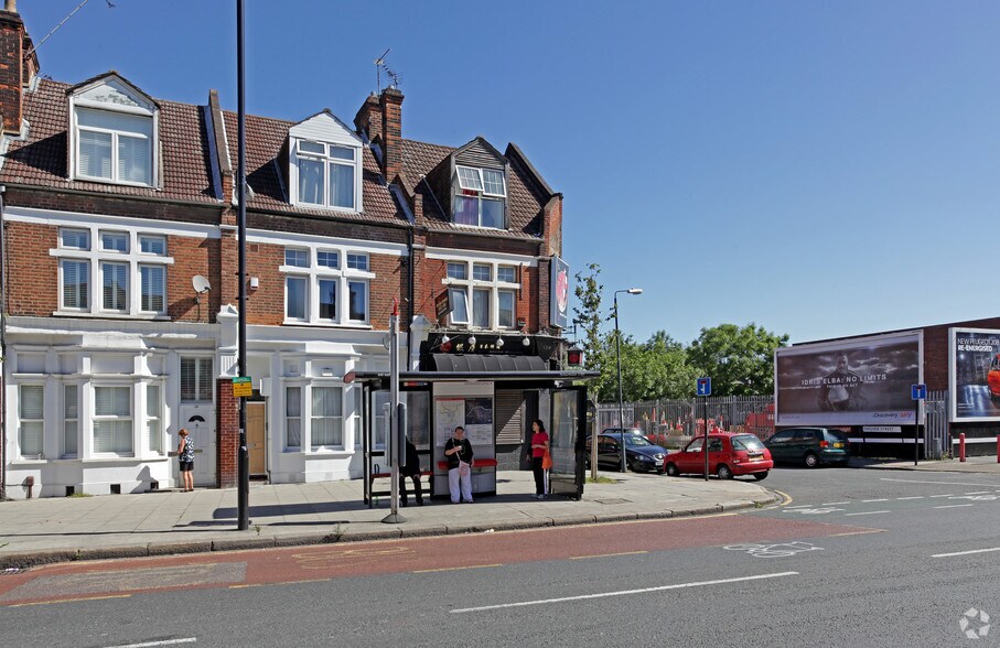 139 Woolwich Rd, Londres à louer - Photo du bâtiment - Image 2 de 2