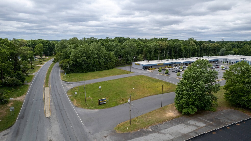 413 Cannon blvd, Kannapolis, NC for sale - Building Photo - Image 2 of 9