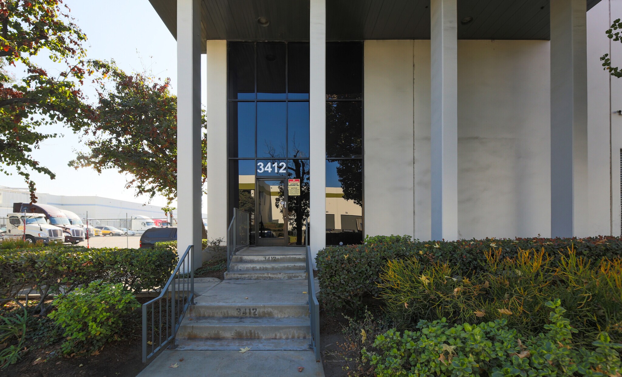 3412-3422 Garfield Ave, Commerce, CA for lease Primary Photo- Image 1 of 3