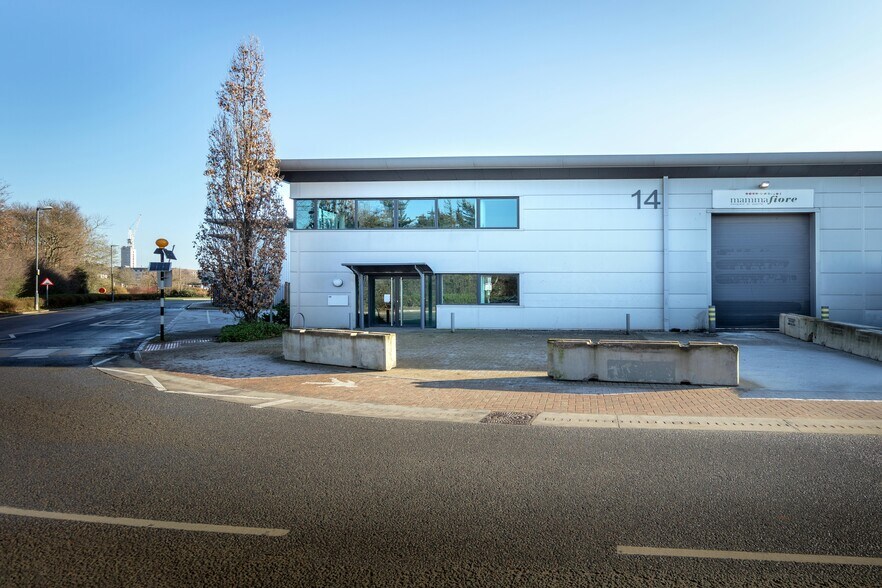 Ockham Dr, Greenford for lease - Building Photo - Image 1 of 5