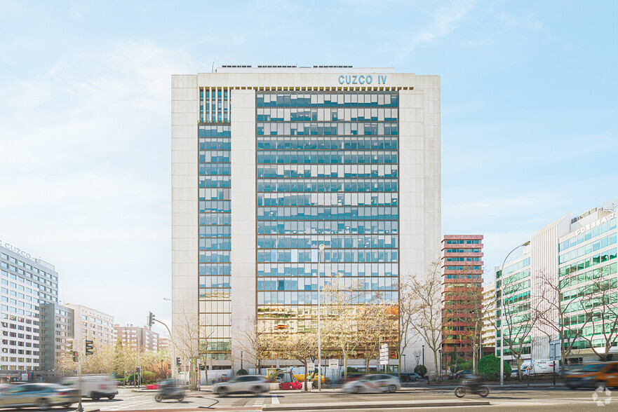 Paseo Castellana, 141, Madrid, Madrid à louer - Photo du bâtiment - Image 2 de 5