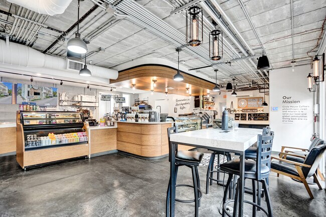 Plus de détails pour 727 NE 3rd Ave, Fort Lauderdale, FL - Commerce de détail à louer