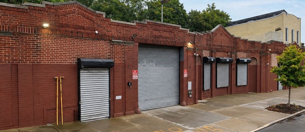 1820 Decatur St, Ridgewood, NY for sale - Building Photo - Image 2 of 4