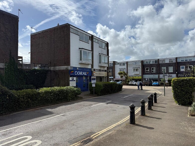 1 Jengers Mead, Billingshurst à louer - Photo du bâtiment - Image 3 de 3