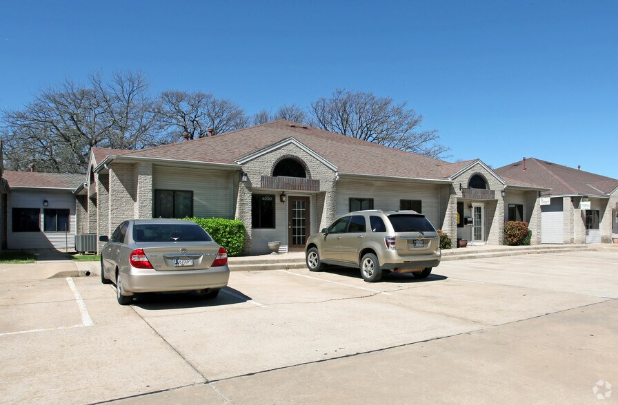 501 E 15th St, Edmond, OK for lease - Building Photo - Image 3 of 12