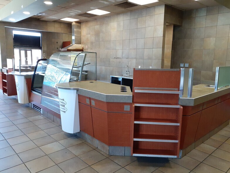 7074 Boston State Rd, Hamburg, NY à louer - Photo intérieure - Image 3 de 13