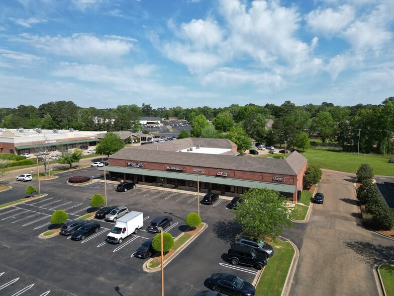 1490 W Government St, Brandon, MS for lease - Building Photo - Image 1 of 4