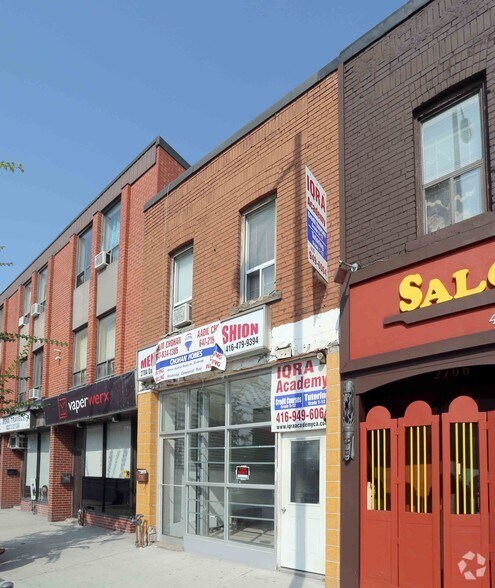 2704-2706 Danforth Ave, Toronto, ON à vendre - Photo principale - Image 1 de 1
