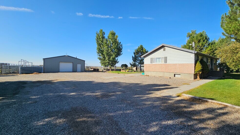 1655 W 1000 S, Pingree, ID à vendre - Photo du bâtiment - Image 2 de 17