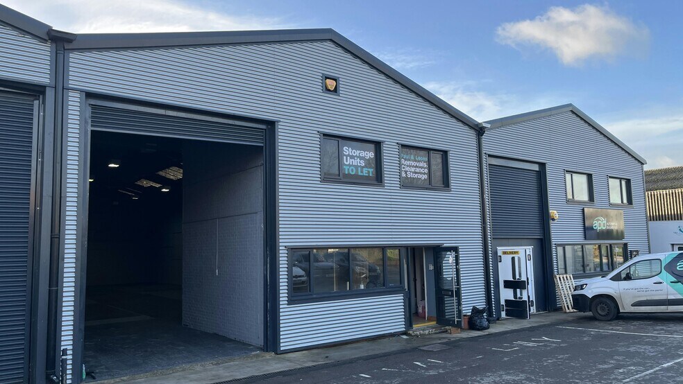 31-37 Timothys Bridge Rd, Stratford Upon Avon for lease - Building Photo - Image 3 of 12