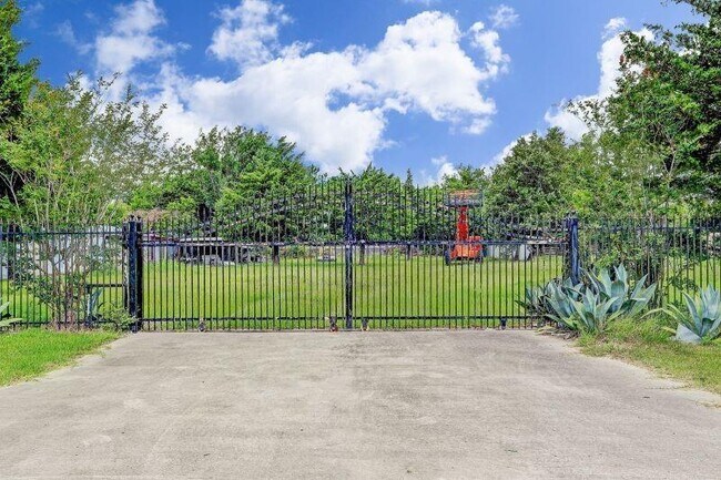 More details for 13720 FM 1764, Santa Fe, TX - Land for Sale