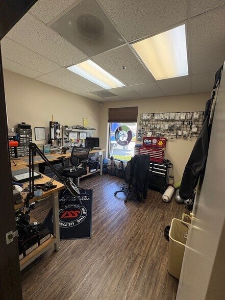 42225 Remington Ave, Temecula, CA à vendre - Photo du bâtiment - Image 3 de 21