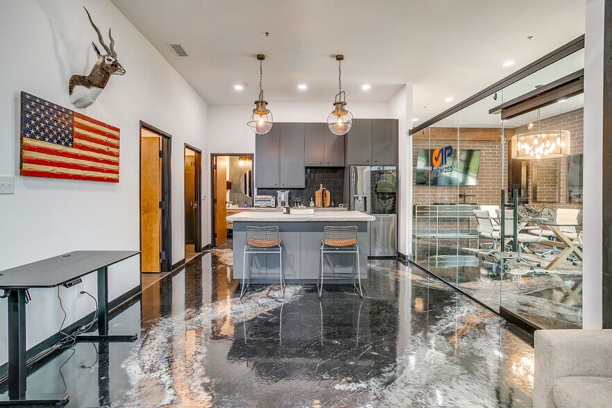 4451 Dale Earnhardt Way, Northlake, TX à louer - Photo intérieure - Image 1 de 36