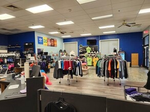 702 Mall Blvd, Savannah, GA for lease Interior Photo- Image 1 of 3