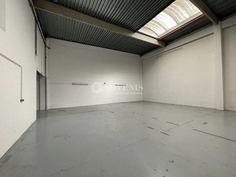Flex in Poissy for lease Interior Photo- Image 1 of 13