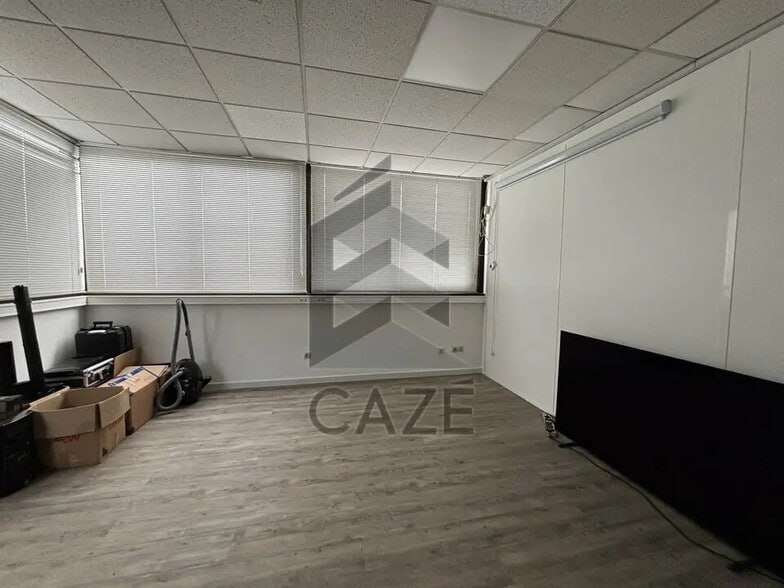 Office in Mérignac for lease - Interior Photo - Image 3 of 3