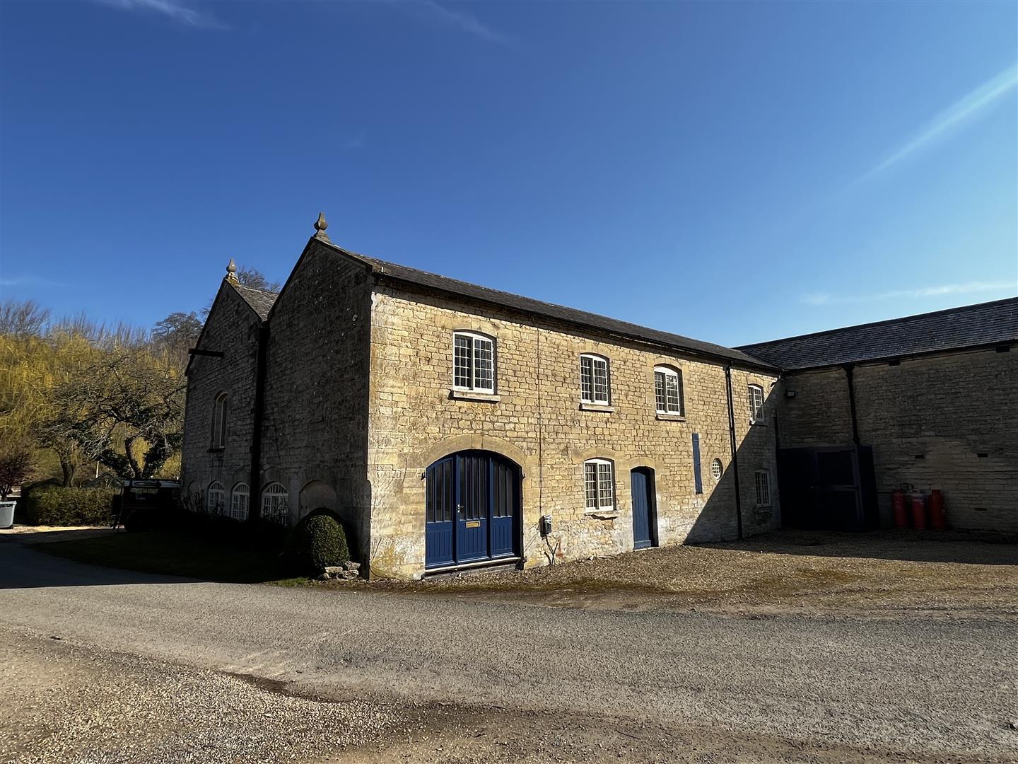 Unit 2, Lakeview, Cringle Lane, Stoke Rochford, Stoke Rochford for lease Building Photo- Image 1 of 20